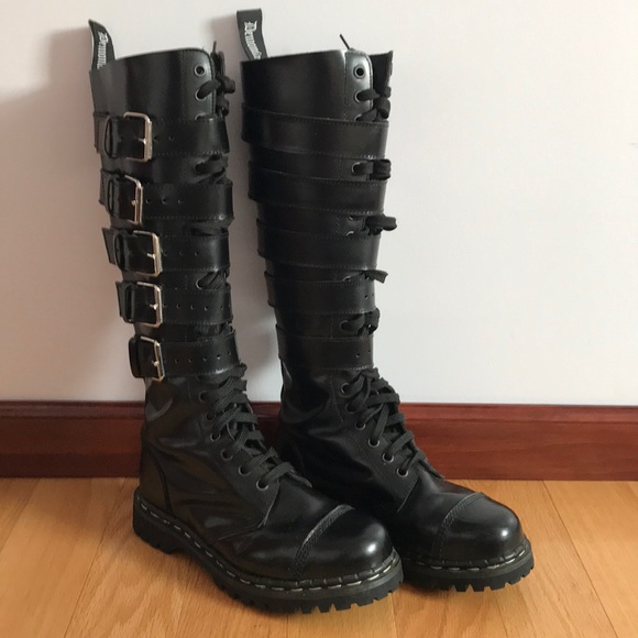 demonia buckle boots